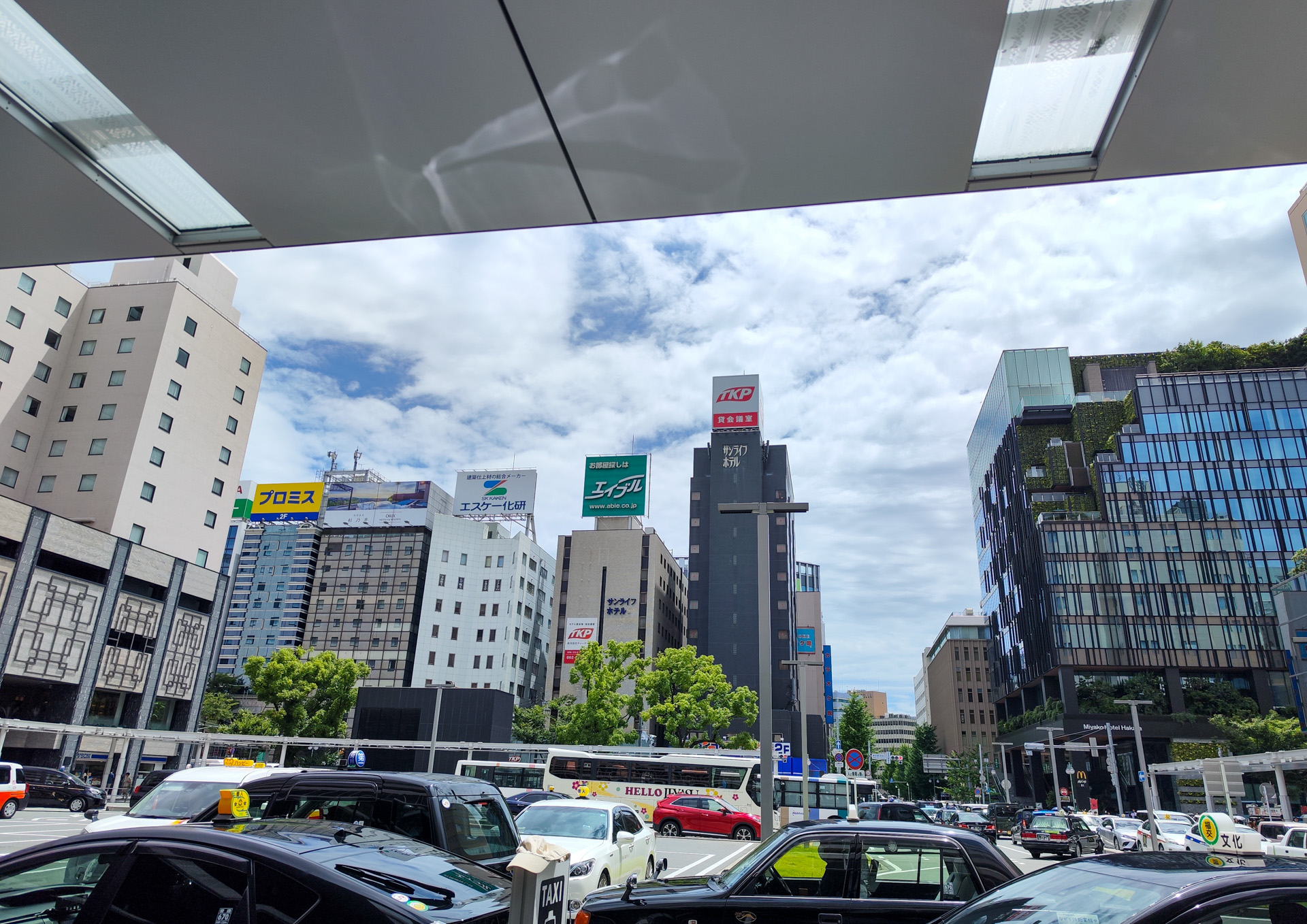 博多駅前